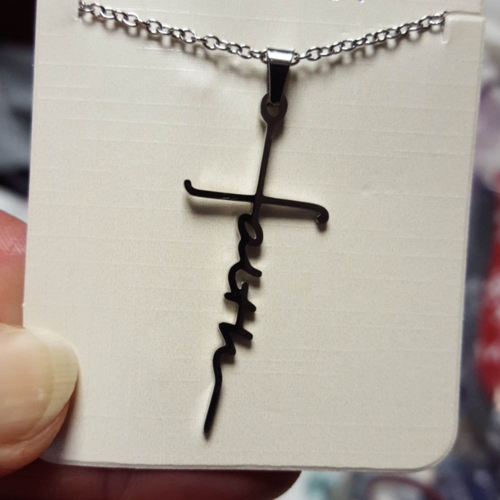 💥MUST BUNDLE!!!💥 New "FAITH" necklace 16 inch - Picture 3 of 4